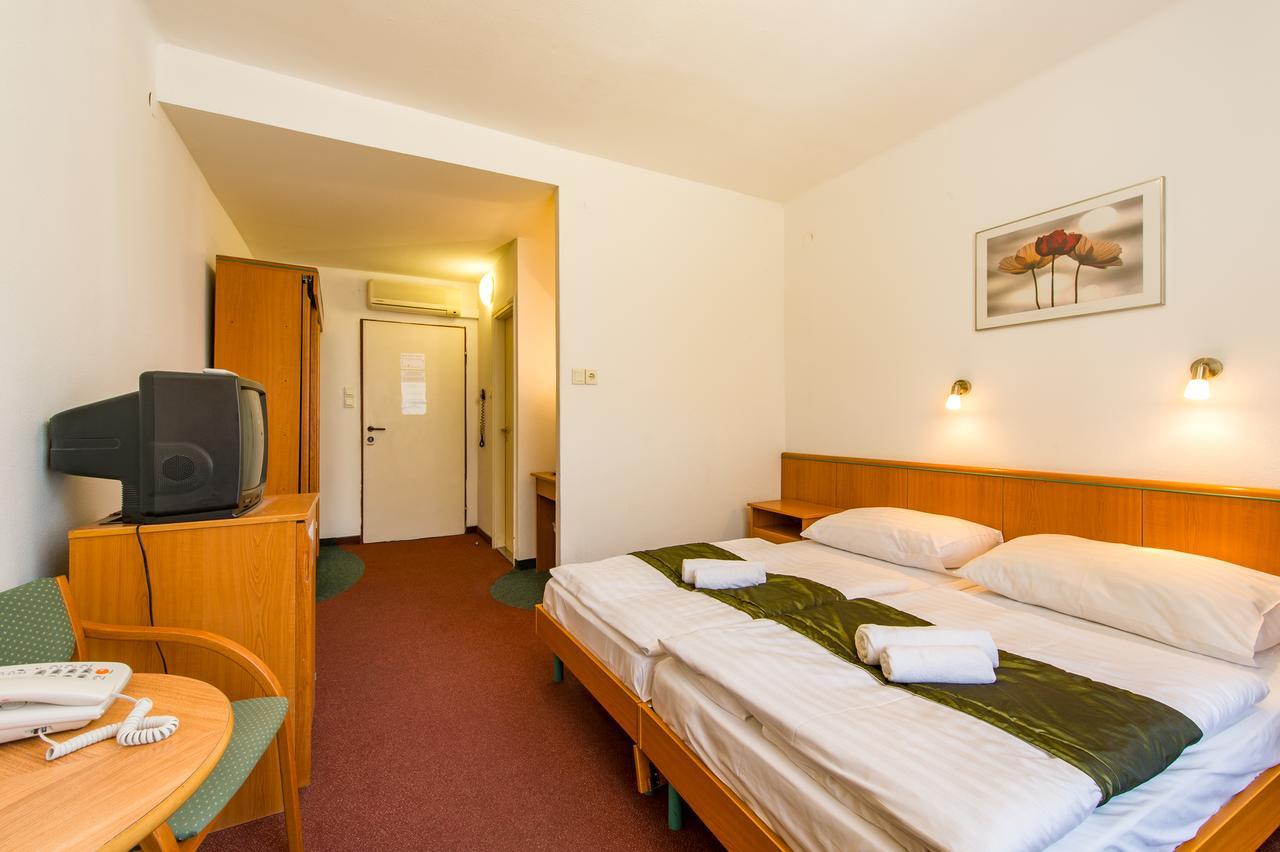 Hotel Griff Budapest Exterior photo